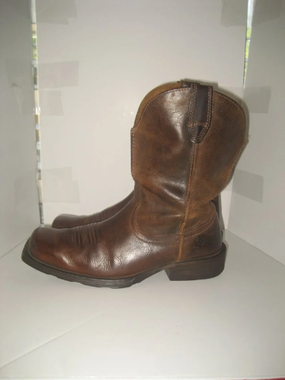 Men's Ariat Rambler Antiqued Brown Leather Square Toe Boots sz 9.5D